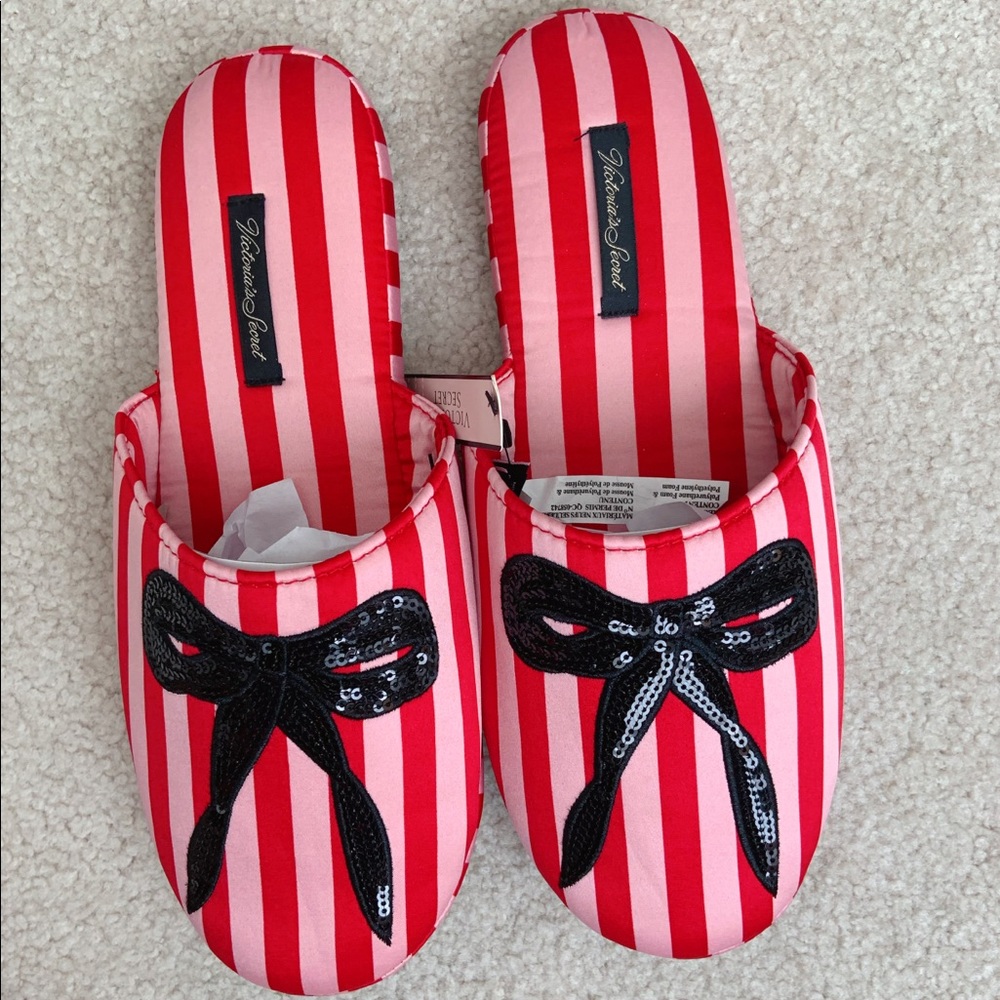 Victoria’s Secret slipper - Picture 2 of 10